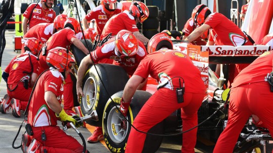 Prova pit stop Ferrari